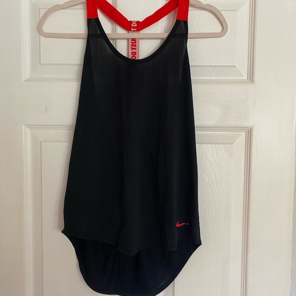 Nike top